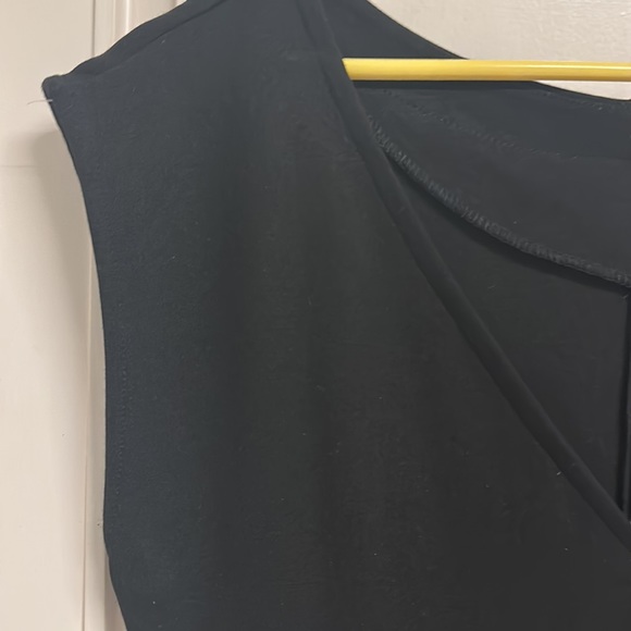 Zara Classic Black sleeveless dress with deep V-neck and zip at the back! NWOT - Picture 5 of 8